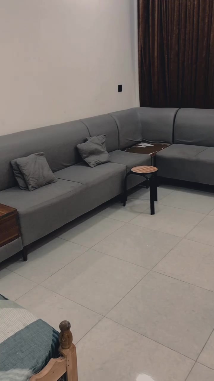 سلام عليكم اعزائي 
🛋️🔥للبيع تخم قنفات للبيت بسعر لقطة 

تخم قنفات مرتب وحلو ، مناسب للبيت وحالته زينة 

السعر :250 الف فقط 

ملاحظة :احدى الزوايا مكسوره وتحتاج تصليح ؛وليهذا السعر نازل ومراعي حالة لقنفات 

اللي يعرف اسعار التخم يعرف ان ل250 الف بهالحالة تعتبر فرصة ، خصوصًا ما كانت 

للجادين مراسله على وتساب ***********
