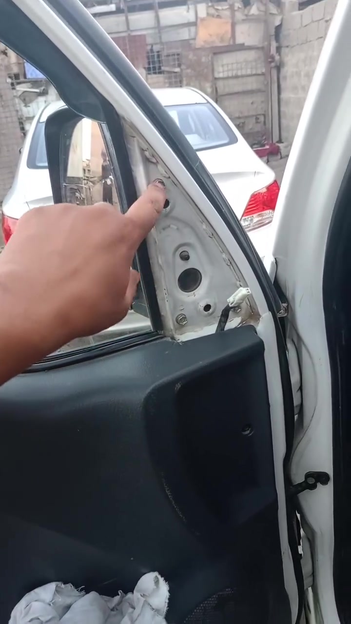 سياره موديل 2016بلادي مابيها صبغ 2700محرك مفتوح عنوان بغداد المعامل ***********
