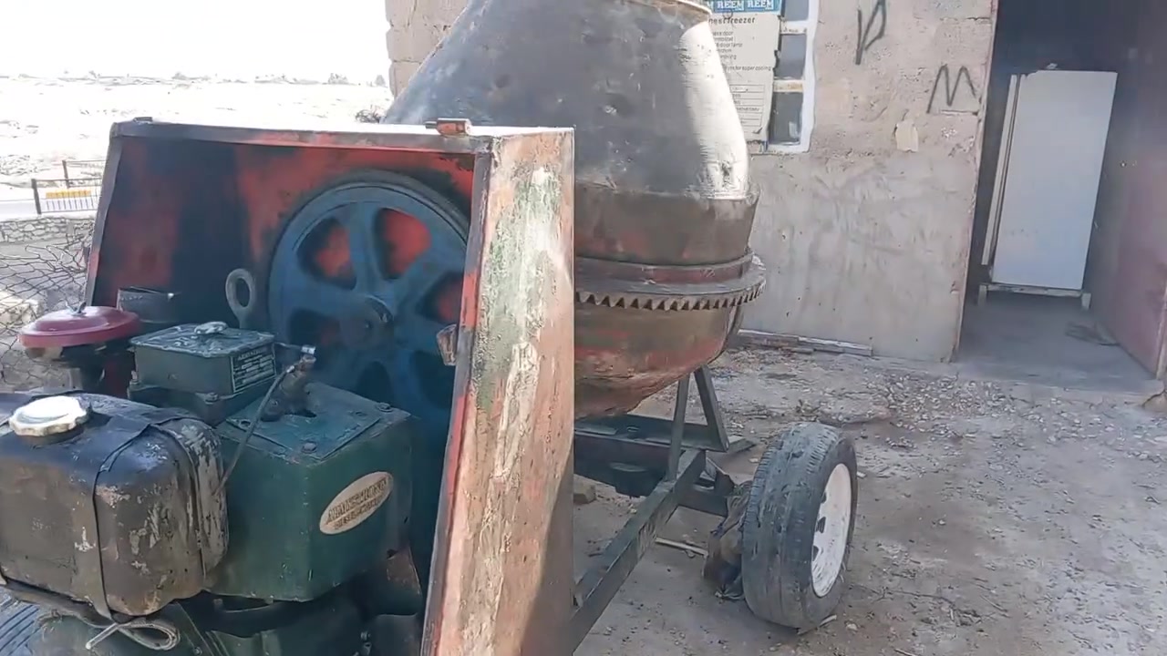 خباطه للبيع جديه محرك سعر 950.  حادله للبيع جديه سعر 400.   ***********
