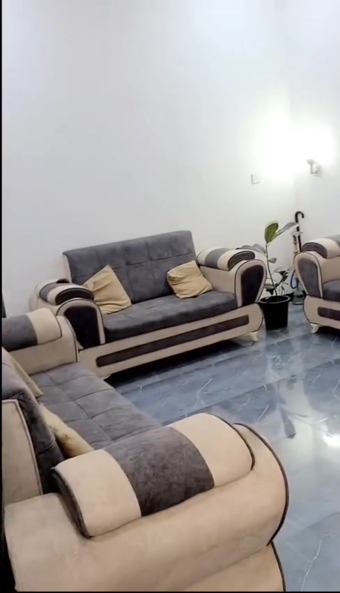 السلام عليكم تخم قنفات للبيع
السعر 300 المكان بغداد 
***********
