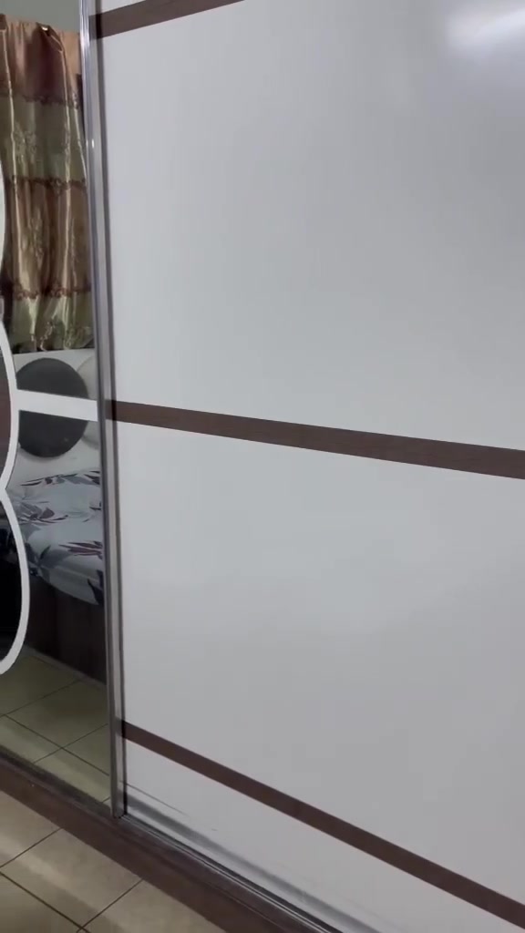 غرفة نظيفة • للبيع • بيها مجال