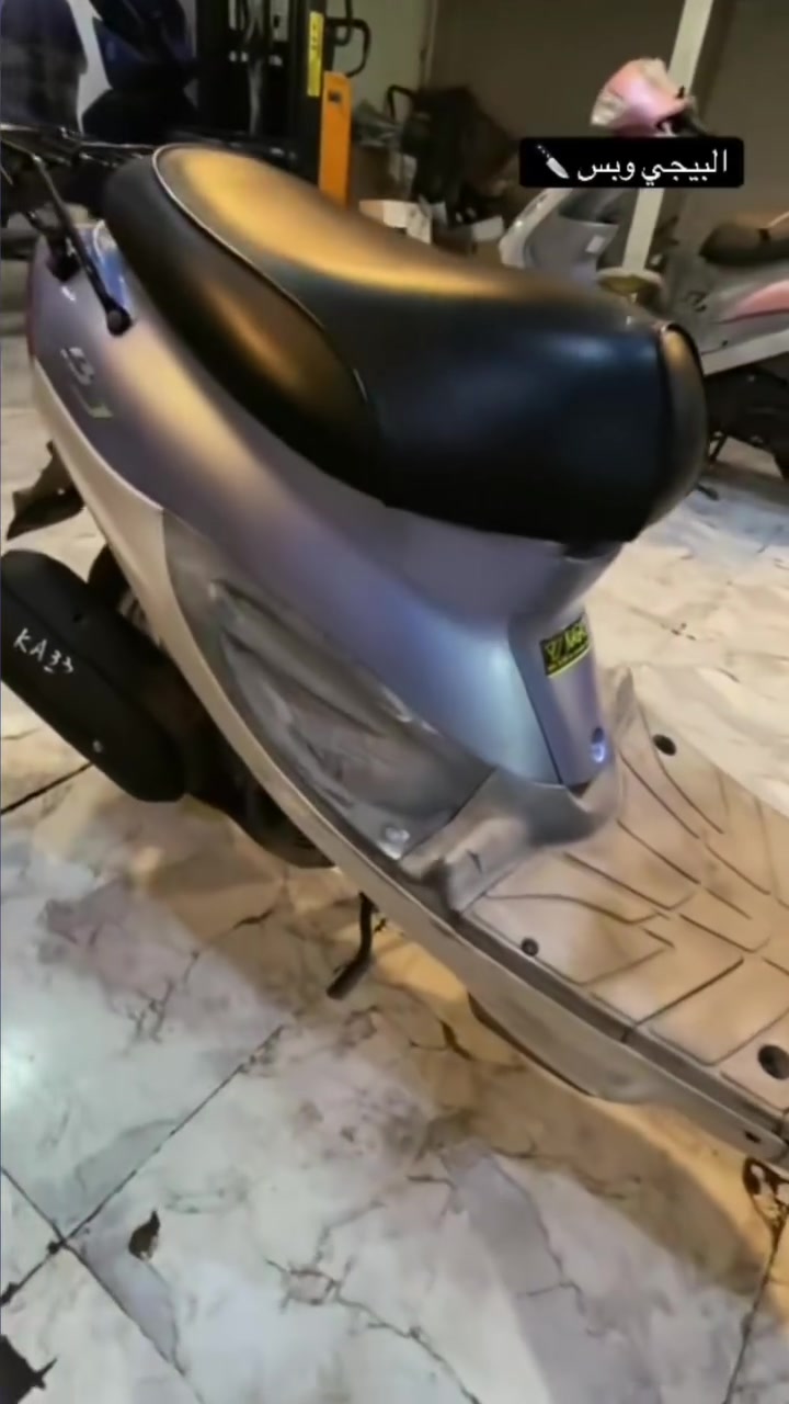 تسعه صار له أربع أشهر من نازله من رمبه كفاله عامه بل كارتون   650  وبيها مجال حك جيه   ***********
