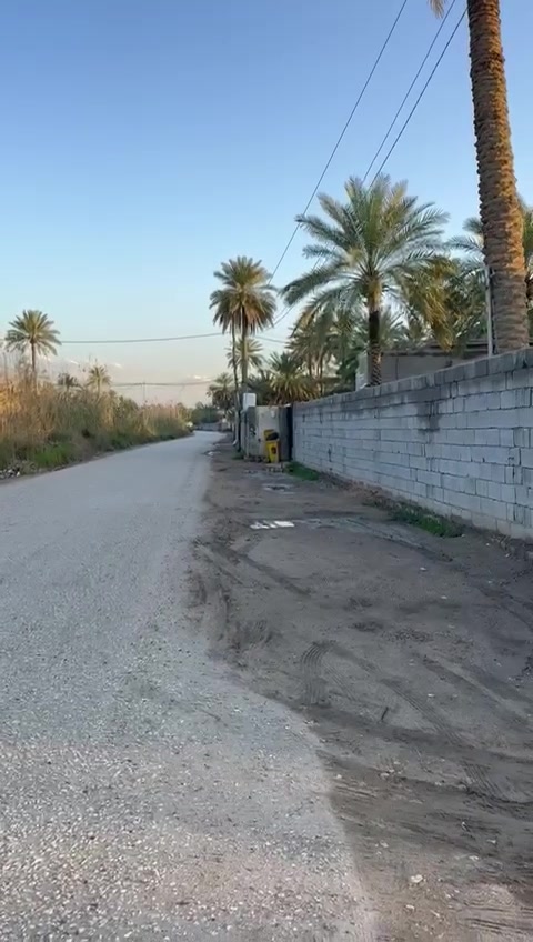‏٢٠٠٠مترًتحويل أسهم مع دار حديث 300م كونكريت مسلح طابقين
سنة البناء 2024 درجه أولى 
3غرف منام ..
العنوان كربلاء  الوند شارع بغداد سايد الدخول عامود 400 وله ثلاث مداخل ايضاً من مفرك الحسينيه عامود 430 
للاستفسار  ***********
