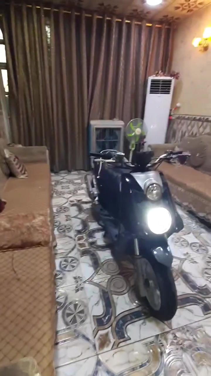 سلام عليكم درجه سكنس جبلي 14درجه مفتوحه مامفتوحه أخذته هيج درجه شعله معدال ولا بيه تبخر ولا تنقيص درجه كهرباءات شغله كلهن درجه خير من الله شغل وطلع سعر 950مجال وبيه مجال حك جيه رقم ***********
بكاني ديالى بعقوبة تحرير
