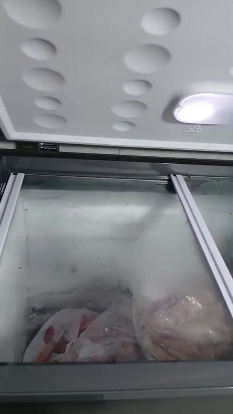 مجمدة GREEN للبيع، استعمال فقط ٣ أشهر وحالتها كلش ممتازة ونظيفة، التجميد بيها ممتاز وقوي وما بيها أي عطل أو مشكلة، مناسبة للبيت وخزن المواد الغذائية وتحافظ عليها بصوره ممتازه حجمها زين وواسعه للخزن واللي يريد يستفسر يراسلني عبر الرقم: ***********
السعر :٣٥٠
مجمدة GREEN للبيع، استعمال فقط ٣ أشهر كلش ممتازة ونظيفة، التجميد بيها ممتاز وقوي وما بيها أي عطل أو مشكلة،  واللي يريد يستفسر سبب البيع مكان صغير العنوان  نجف حي القادسيه  يراسلني عبر الرقم: ***********
