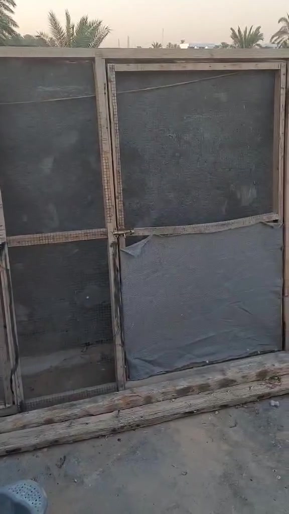 واجهية ارتفاع ١٦٠ وعرض ٢٥٠ مكان بهرز ***********
