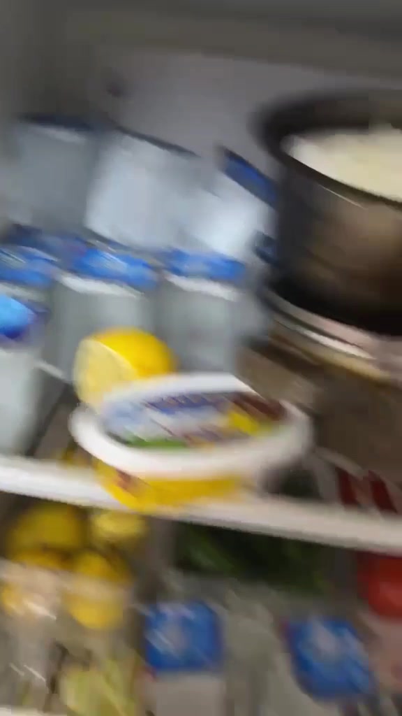 ثلاجة • نضيفه حيل • حجم جبير