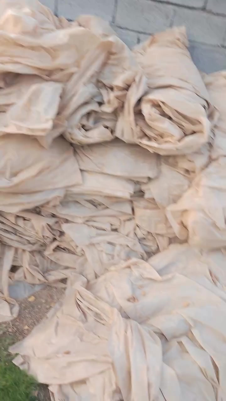 السلام عليكم يوجد نايلون وشيش مال زراعة مستعمل للبيع الاتصال *********** و***********
