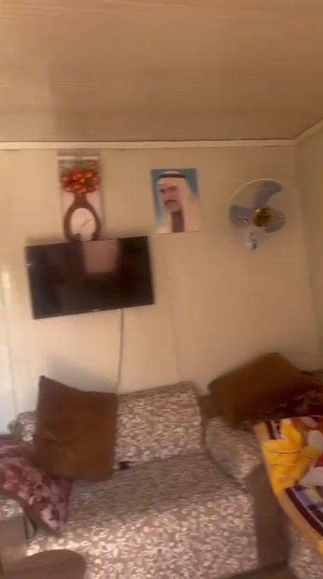 كرفان كامل مع تواليت المساحة 3X4 نضيف نضافة 90% المكان الضباط الصحفيين مستعجل علبيت جوه السوك رقم تليفون ***********
مليون و500 مع التواليت
