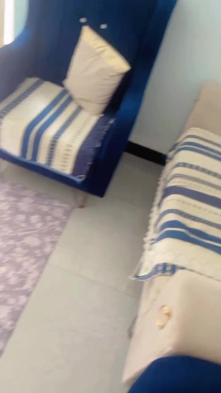 تخم للبيع بسعر مناسب بيع مستعجل ***********
