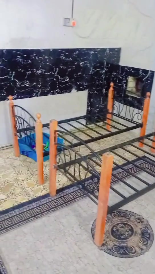 السلام عليكم جرابي ثنين مال طفال ***********
