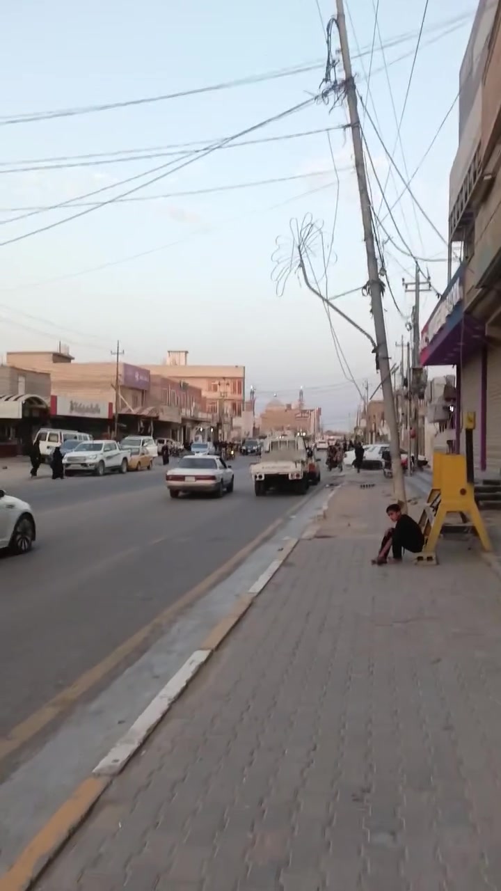 يا الله بيت 50 متر طابقين يحتوي على طابق الاول استقبال صاله مفتوحه على المطبخ حمامات داخليه منور حمامات خارجيه الطابق الثاني غرفتين حمامات طابق الثاني  البيت كلش نظيف سيراميك للسقف قرب الامام الحر فرع مجمع الذهبي   مكلف مكلف بالنشر السعر 65 قفل 
***********
