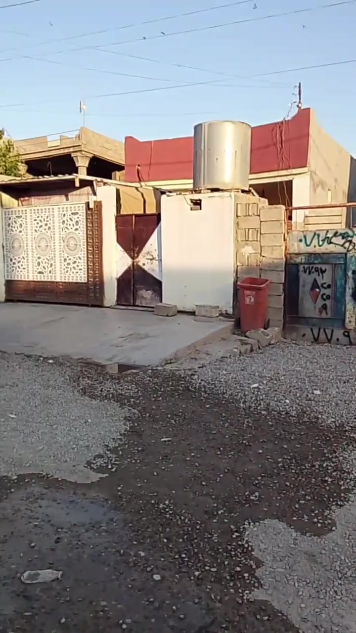 للبيع
قطعة طابو صرف 125 م .في حي السرور خلف القطاع الصحي.. السعر 44 مليون للاستفسار ***********
