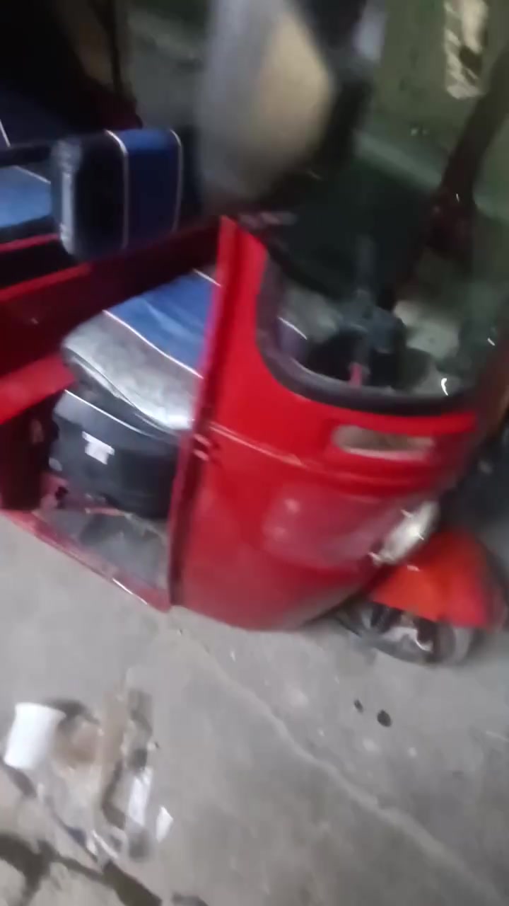 ***********

