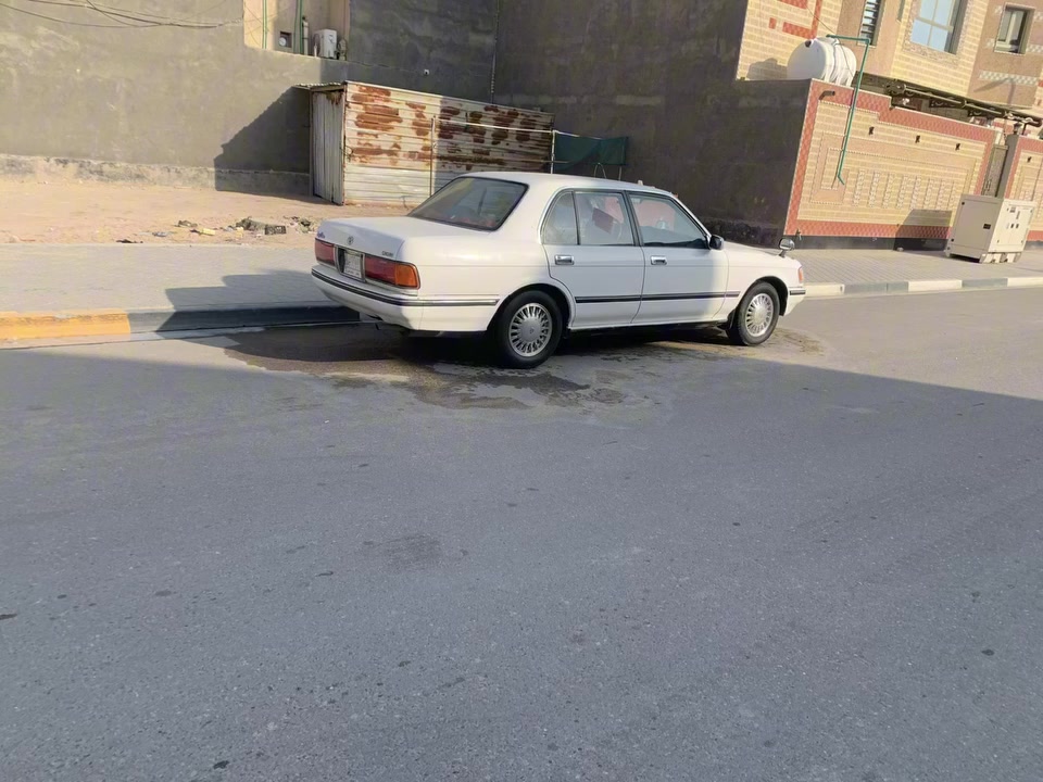 سلام عليكم أرنب كصيف سياره رقمه بغداد راعيه بلبصره مكينه وكير مكفولات بيه ضربه بصفحت السايق كدام تخم تاير حداديه جديده ***********مكاني بزبير
