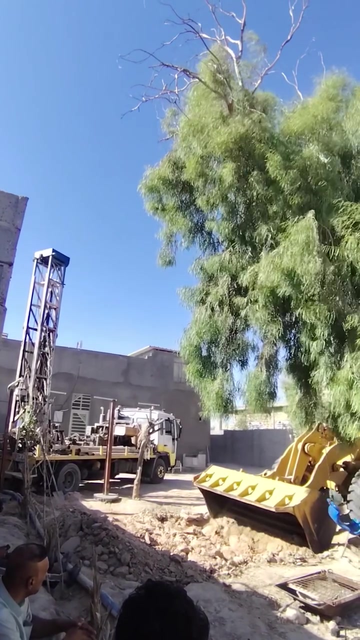 لحفر الابار الارتوازيه
***********
يعلن عن حفر الابار بكافة الاحجام
غسل وتنشيف الابار 
حفر الركائز
حفر النقاط 
حفر وفحص التربه
وعمل كافه المقاولات العامه
نعمل في كافه محافضات العراق
دقه في العمل وسرعه في الانجاز
***********
***********

