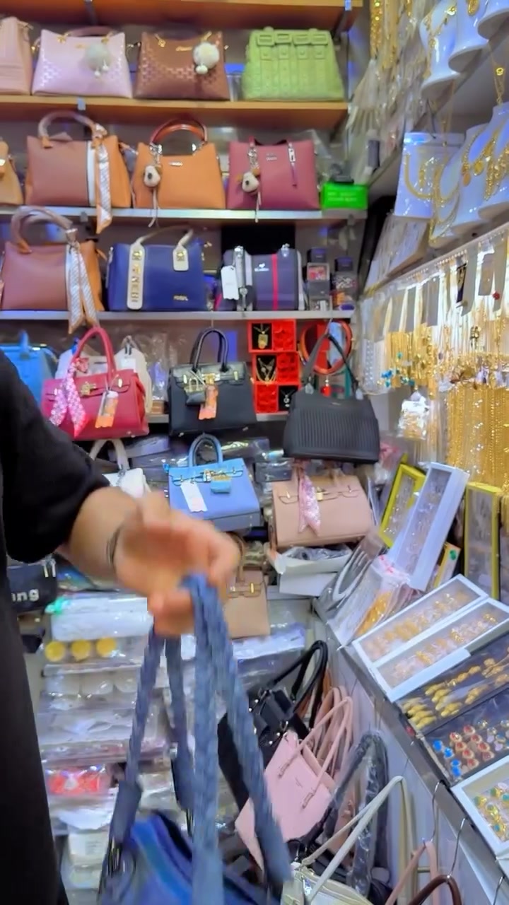 #متابعين_الكرام

أَحدَث مـُوديلات الحَقائِبْ النسائية 👜👜

👜#اكسسوارات_معتز_التميمي ✅

 
🚖✅💯يوجد توصيل كافة المحافظات 🚖🚖
كل الي عليكم بـَسہ طلبون  وتدللون😇❤️

(واتساب ‭‬ ‭***********‬ 🖤

#العنوان....الكوت. سوق الكبير قرب ابو الشربت الركن❤️
