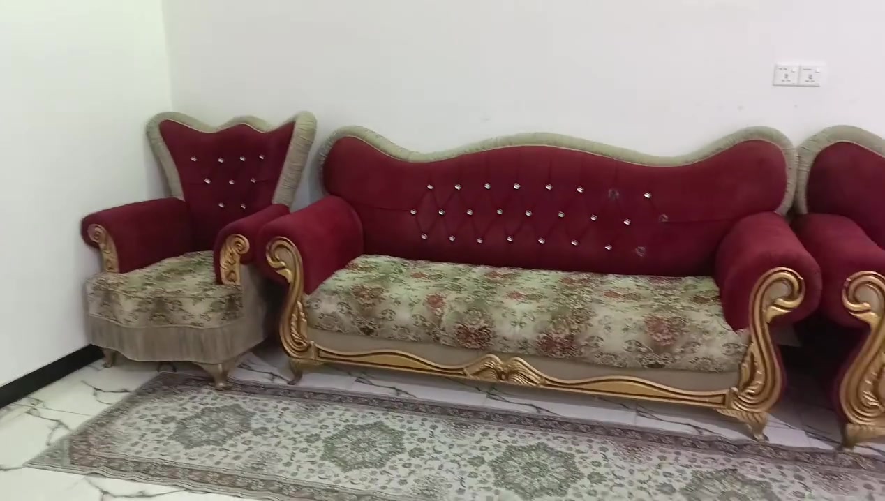 غرفه تركي 425.  ميز بلازمه 40. تخم ملكي 325
