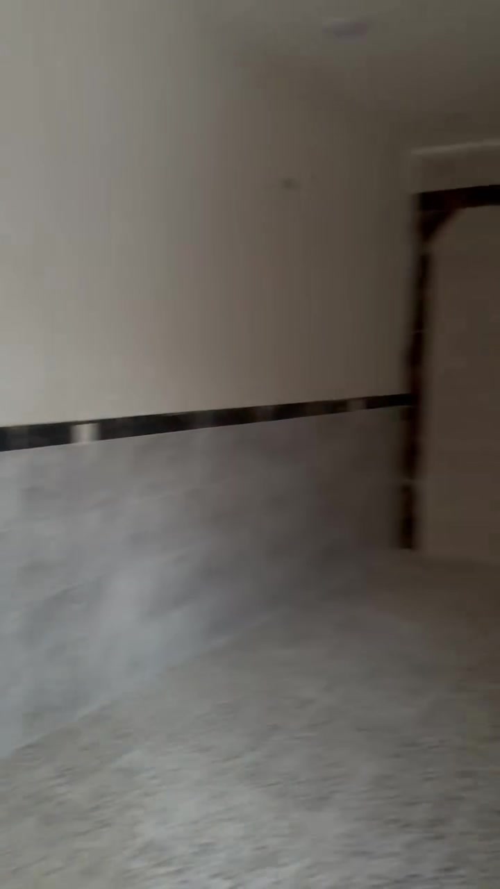 السلام عليكم بيت البيع المساحه ١٤٦متر العنوان الدوانم شارع ابو الحرار اول فرع لبيت جاهز السكن بناء حديث السعر ١١٥وبي مجال تصال ***********او مرسله الصفحه

