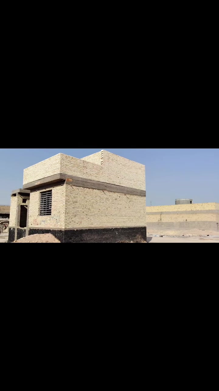 للبيع بيت
هيكل 100 متر مربع بصف الركن ملحق النداء يبعد عن شارع قنبر 60 متر 

صب كونكريت 

السقف بوري كهرباء 

 منطقة 66 

تسلتم سند حر بلديه بأسمك

السعر 65  قفل 

***********
