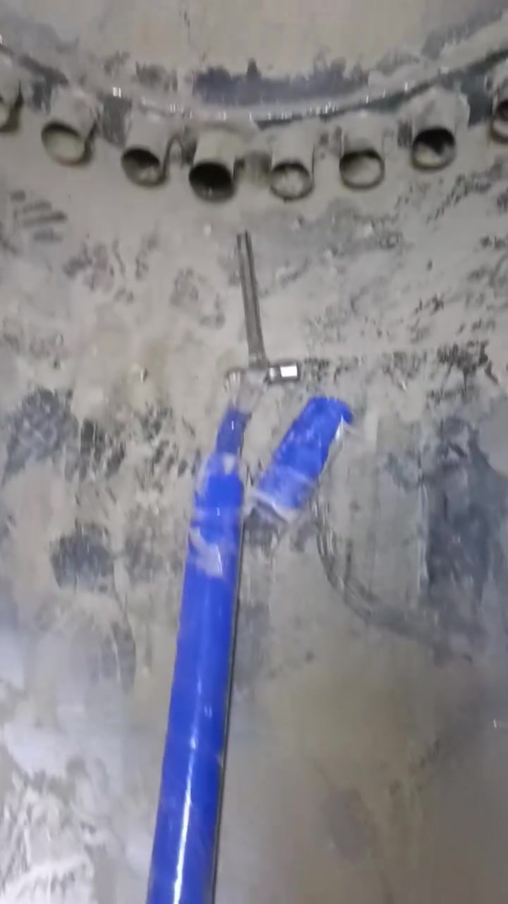 ***********
