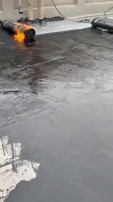 نعمل لحماية سطحك بكل امانة وأخلاص  
للآستفسار الاتصال
***********
***********
شركة الخليج ❤
شنو نوع الخدمة بالضبط: عزل مائي، عزل حراري، معالجة تسريب، لو كلهم؟ وشنو اسم المادة/المنتج المستخدم؟: 
تغليف اسطح والبنايات والسندويج وكافة الاسطح
تشتغلون على أي أنواع سطوح أو أماكن: سطوح عادية، شينكو، سندويچ بنل، خزانات، حمامات، لو غيرها؟: 
جميع السطوح
عدكم ضمان مكتوب؟ وإذا إي، شكد مدته وشنو يشمل بالضبط؟: 
نعم 10سنوات 
وين موقعكم أو شنو المناطق/المحافظات اللي تغطّونها؟: 
جميع محافظات العراق الحبيب
شلون ينحسب السعر عندكم: بالمتر، حسب الحالة، لو حسب نوع السطح؟ وهل تسوّون كشف قبل التسعير؟: 
حسب الجودة تبدى الاسعار من 5الالاف للمتر كافة الخدمات