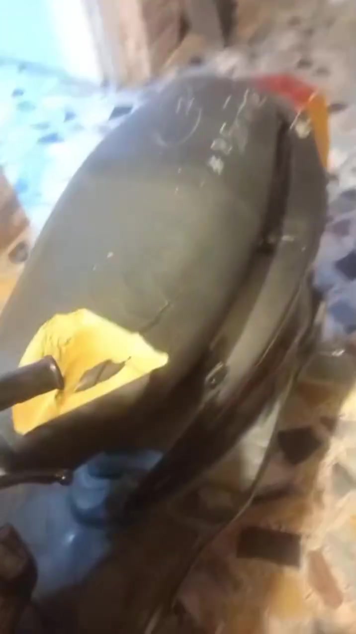 سكنس نثية 110 ياباني عوزها بس كابريتر وبريك خلفي 
دراجة تخربط  لعبت بل كابريتر نضفتة وبعد ما اشتغلت
للعلم ما مفتوحة ولا تنقيص ولا تبخير 
مكاني بغداد شعب 
***********
