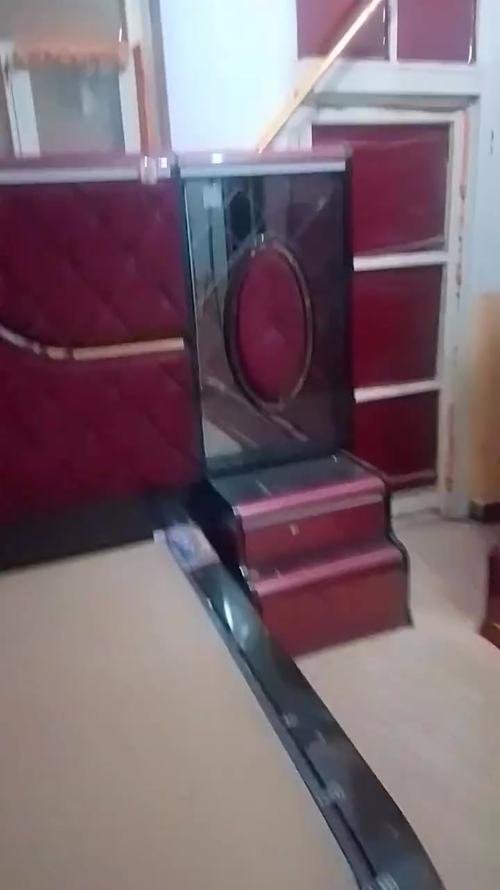 غرفة نوم للبيع السعر 650 ألف الديوانية حي الجامعة شارع هدى سجاد سابقا الاتصال على ارقامي الواتس اب 
***********
***********

