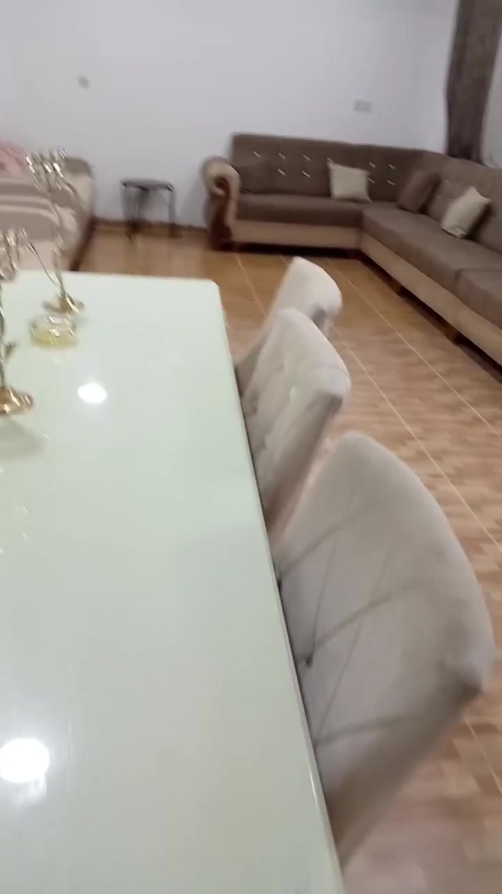 سلام عليكم تخم وميز طعام سيت واحد سعر ثنينهن250 مكان اربيل مجمع الزيتون ***********
