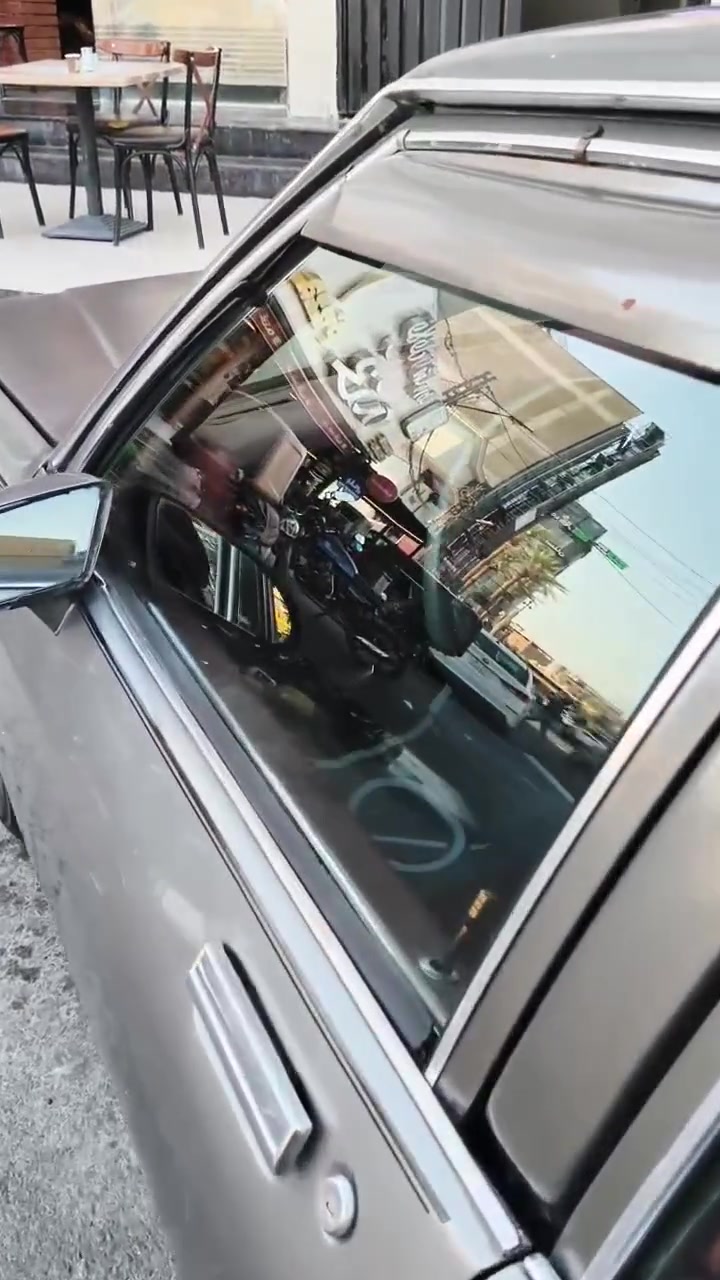 كابرس موديل١٩٨٨معمره جديد السياره تخبل وما ناقصها اي شي جاهزه تبريد شغال تجي تفحص وتشوف النظافه السعر٥٧ وبيها مجال العنوان بغداد المنصور ***********
