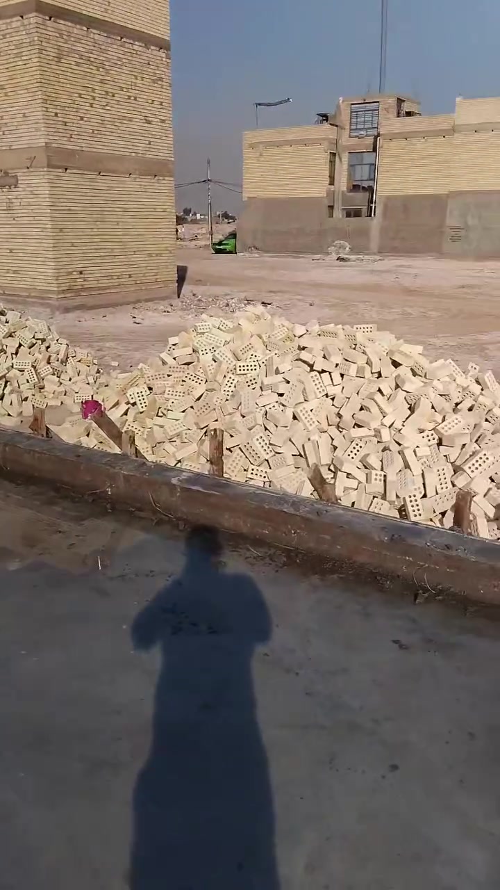 السلام عليكم نشتغل مقاولات عامة ترميم وبناء نشتغل عل متر او قطعي حسب الاتفاق موجودة مواقع العمل الي قيد الانشاء نماذج عمل تكدر تشوف الشغل 
الاستفسار تواصل  علي فيصل 
 ***********//***********
