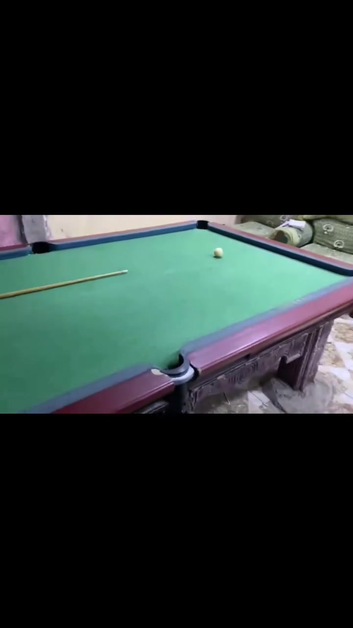 طاولة بليارد