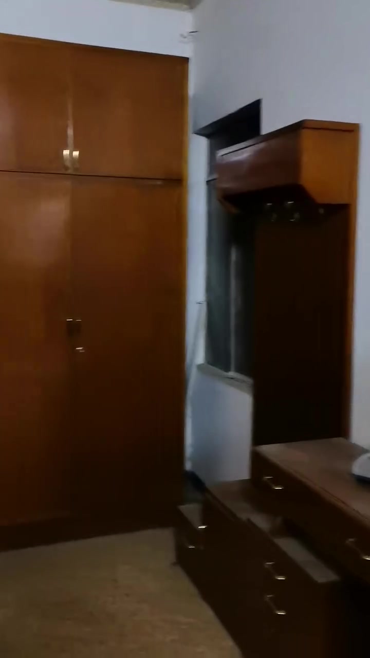 السلام عليكم
غرفة نوم مستعمله شي قليل النضافه فولل للبيع السعر خاص
رقم الََموبايل ***********
