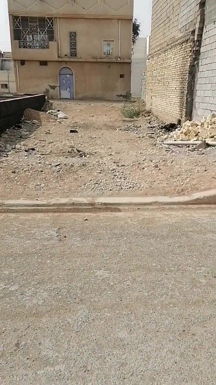 بلدروز حي العسكري • ١٤٠م • أرض للبيع