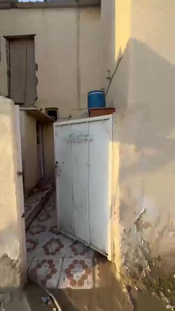 دار للبيع مساحه 50 م طابقين يحتوي على 2 غرف نوم طابو زراعي سند 25 مكان حله حي الرحمن قرب مفرك عنانه بيع أو مراوس بقطعه الاتصال على الرقم ***********
