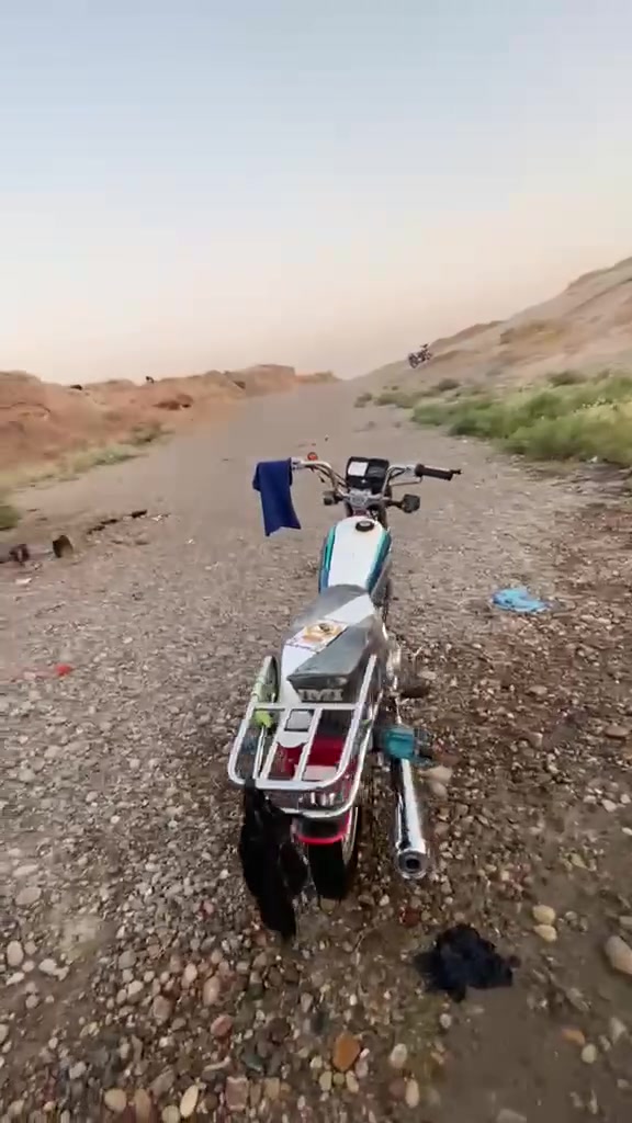 سلام عليكم.             NIM
دراجه نامه شلامجه ثلاث احرف 24للبيع 
دراجه خير من الله شلعه ومعدل كهربائيات كلهةشغاله دبلات شغال كلشي ماناقصهة كبل شغل وطلع وين ماتريد مكاني ديالى دلي عباس المنصوريه السعر 450وبيهة مجال حك الجيه  اوراق ورقه وحده كارتونيه 
ه***********
