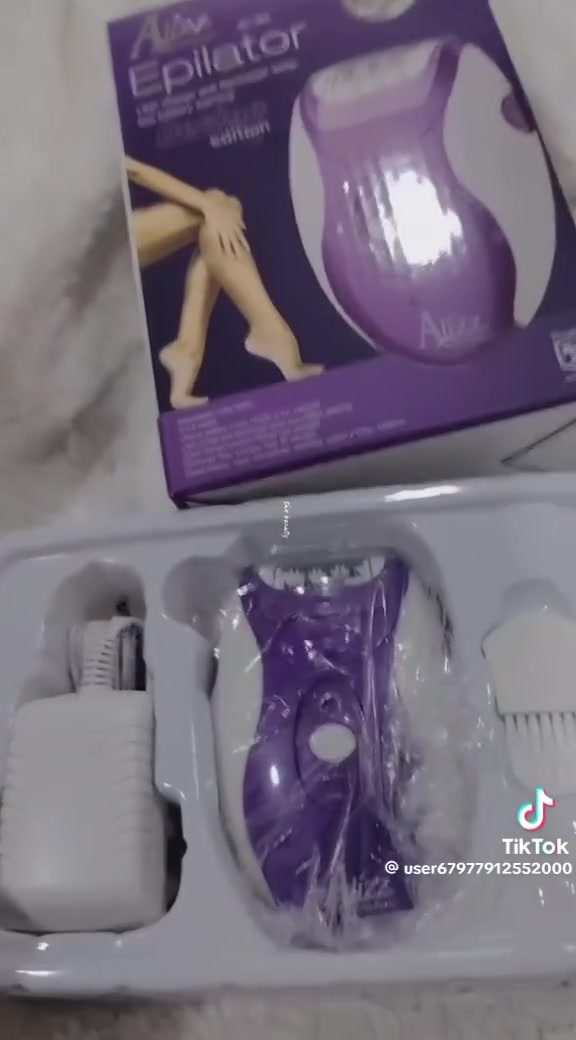 حصريااا 🔥🔥
ماكنة ازالة الشعر النسائيه
للحصول على جسم ناعم كالحرير 😍
نوع ( Alizz Epilator )
ماكنة ALIZZ  الأصلية
الاصدار الأول 
( كفالة سنة كاملة )
الماكنة ذات جودة عالية مجربة ومضمونة
جهاز ALIZZ لازالة الشعر من جميع مناطق الجسم والمناطق الحساسة وتحت الابط عن طريق سحب الشعر من الجذور لتحافظي على اناقتك ونعومة جسمك
الجهاز سهل الاستخدام ويعمل بالشحن الكهربائي
متوفر الأن في بوتيك فور يو كركوك طريق بغداد مقابل محطة تعبئة عقبة بن نافع ***********متوفر توصيل لكافة انحاء العراق وداخل كركوك 🚕🚕🚕🚕🚕🚕
