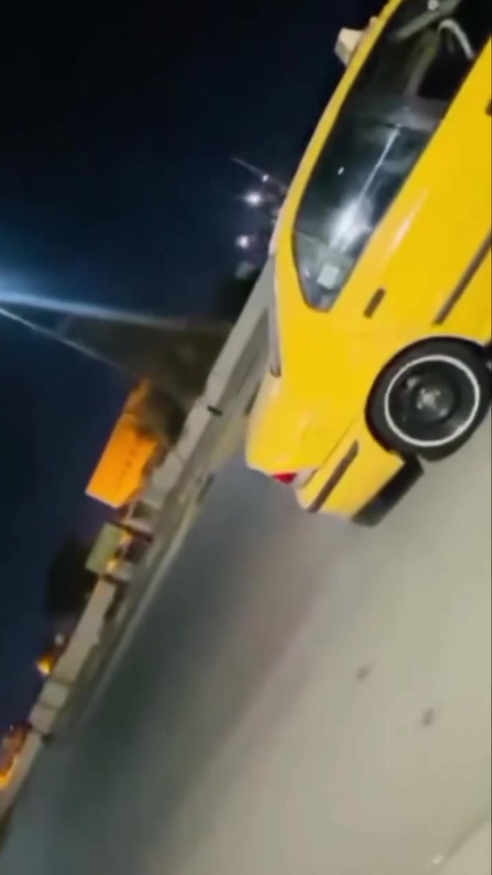 السلام عليكم سمند للبيع موديل2011تبريد ثلج زوج تايرات جدد صدر امامي خلفي جديد دبلات جدد رقم انكليزي بغداد السعر 31$ بيه مجال  العنوان بغداد مدينه الصدر قطاع 12 للاستفسار الرقم***********
