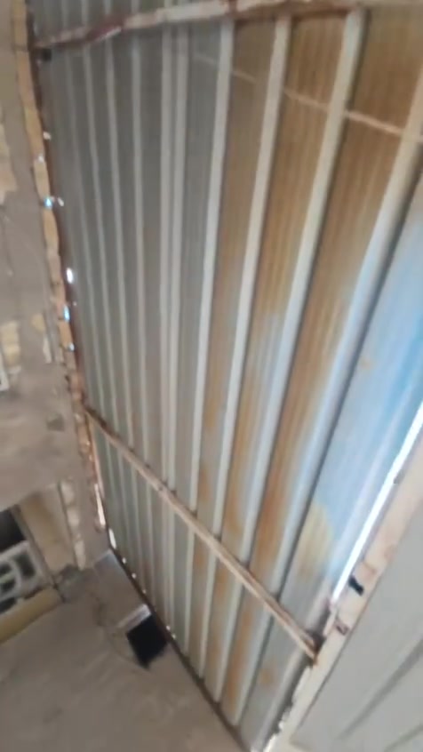 سلام عليكم سقيفه للبيع كامله السعر 175  وبيه مجال وهذا رقمي***********
