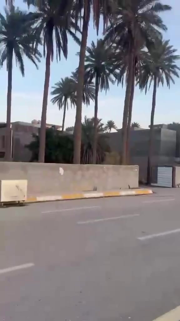 السلام عليكم قطعة ارض للبيع بعقوبة الكورنيش ديالى مساحة ١٠٠٠ متر مربع تقريباً 
قطعة تجارية 

المساحة تباع ع شكل ٢٠٠ او اكثر 

طابو ملك صرف تحويل ثاني يوم 

الاستفسارات ع رقم ***********
