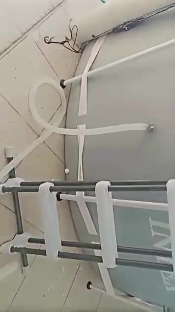 حەوزێکی نوێ تازە کراوە بێ عەیبە بە
سێ قات زەرەر دەفرۆشێ 
 نرخ 250 هەزار
هەولێر 
***********
