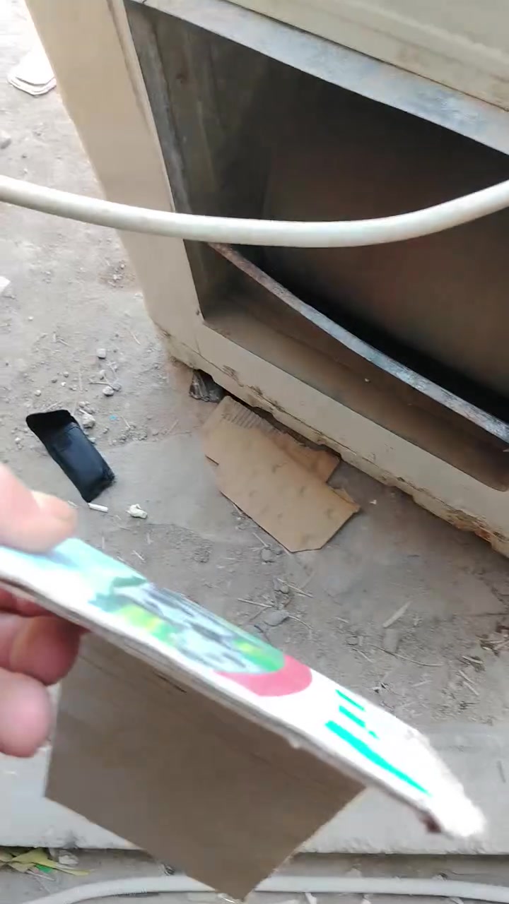 عليكم السلام العنوان الشطره على الحولي على الخدمي مقابيل ملعب سمير بس تعبر جسر حاوي عباس بصف عقيل و عزيز ابو دهن***********
