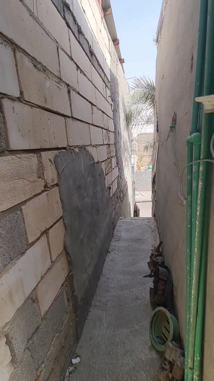 القبله حي القائم • مشتمل طابق أول • شامل ماء وكهرباء