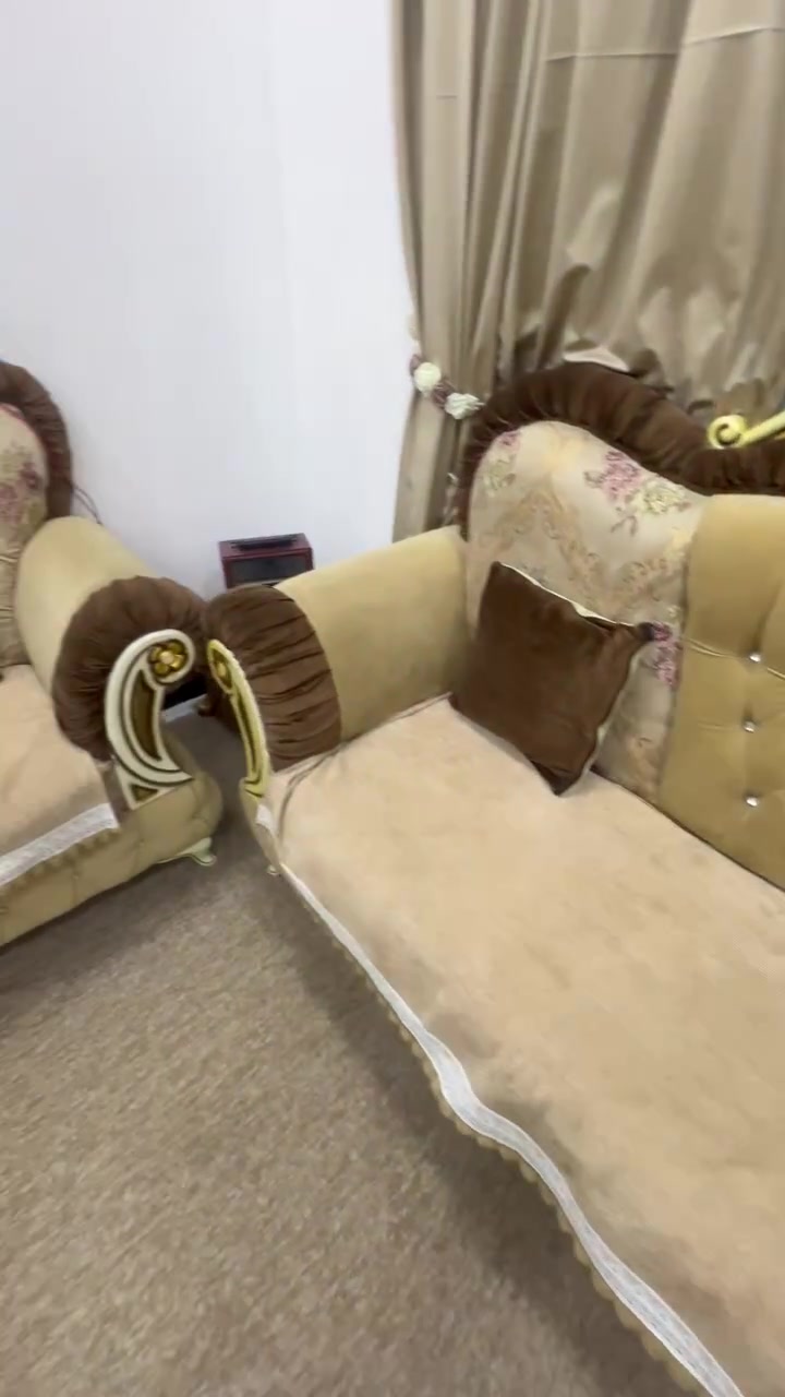 للبيع سعر٤٠٠وبس مجال مكان بصره حكيميه ***********واتساب
