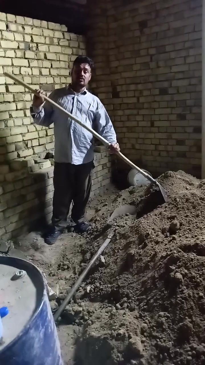 السلام عليكم كادر عمال تصعيد كافة مواد البناء على الضهر رمل طابوك تصعيد سيراميك اشتايكر كاشي فرمستون تكشير حيطان تفليش صب ابيوت تدخيل سبيس وحدل نقل اثاث البيت تصعيد اتراب السطح وحدل تشميع بتلو مساوه تطليع أنقاض قلع تراب قلع كاشي نعمل بنسب لأسعار شرط شغل درجه اولى خابرني وبخدمتكبية واتساب أي شي عندك خاص بلبناء خابرني أو راسني واتساب عملنا ليلا ونهار ***********
