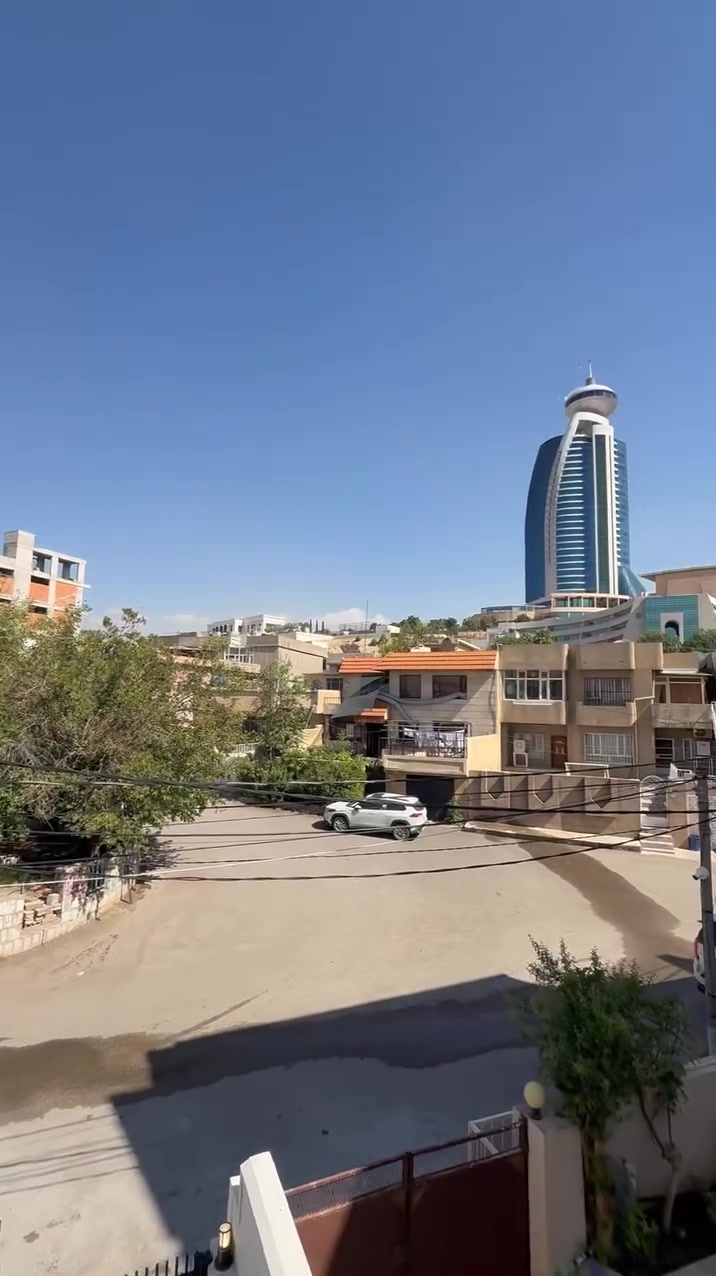 خانوو • ١٢٠م • گەڕەکی بەختییاری