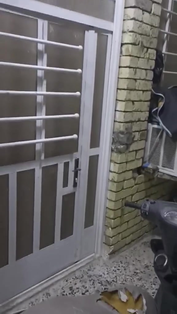 بيت للبيع طابو زراعي مساحه ميه بناء مثل ما واضح بالفيديو قاطين حي الحكيم قرب المدراس القوارير واشبال الرسول او موسى الكاضم بناء جديد هاي السنه سعره سبعين مليون ولاستفسار ‏‪***********‬‏
