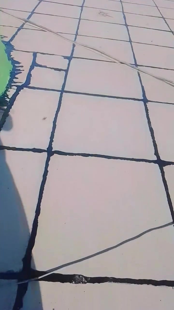 الشتاء على الأبواب عالج سطح بيتك.. كل طرق المعالجة نشتغلها..
1قلع الماستك القديم واضافه. جديد مساتك بغداد الاصلي.. 
..2 كوي الايزوكام فوق الاشتايكر او السطح العادي او السيارميك والماشي والسدويج بندل. 

3معالجة الرطوبه  .. بمعجون مطاطي للتشققات وابااصباغ اصليه المانيه 🇩🇪 وتركية 🇹🇷 تعزل الرطوبه وبضمان.. 

.. تطبيق الاشتايكر بكافة تفاصيله.. 
لتواصل.. 
هاتف ***********6

