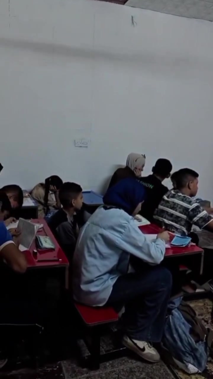 مكتبة الألوان 📚✨
وفرتلكم افضل معهد في كويريش لضمان نجاح ابنائكم ✨💯
معهد رودا العلــــم 📚✨
يتميز المعهد رودا العلــــم 👇
🎓 كادر تدريسي متميز وذو خبرة عالية
✍️ متابعة مستمرة للطلبة
🏫 بيئة تعليمية مناسبة للتفوق والنجاح
🤝 حسن معاملة الطلبة
مــعـــهــد رودا العلــــم 📚✨
طــــريقـــك نــــحو النــــجــاح والتـــفوق 🎯
للاستفسار 📞
***********
موقعنا📍
كويريش - شارع 20 - خلف مجمع ميلانو 📌

