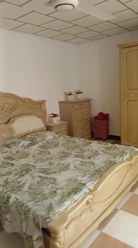 السلام عليكم يوجد اغراض منزل للبيع السليمانية واتساب ***********
